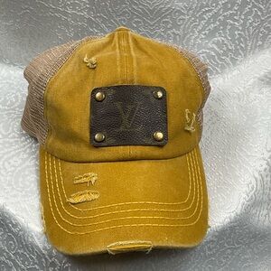 Stylish Tan and Brown Distressed Cap